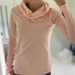 Women’s pink Reebok athletic under armor type material turtleneck